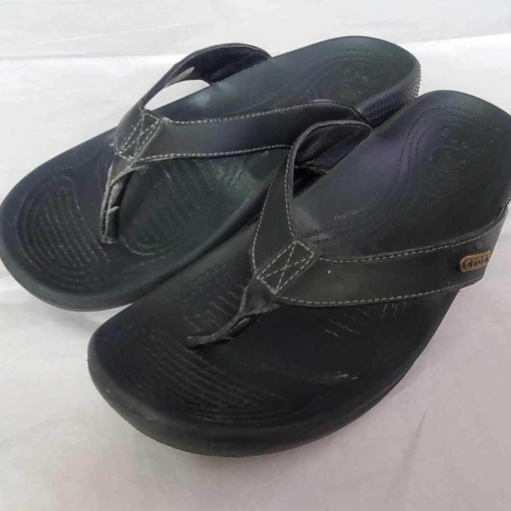 CROCS flip flop size 9